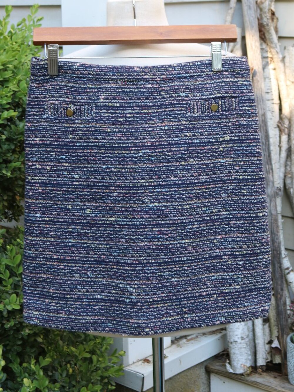 LOFT Blue Multicolor Boucle Tweed Front Snap Pockets Short Straight Skirt Sz 4